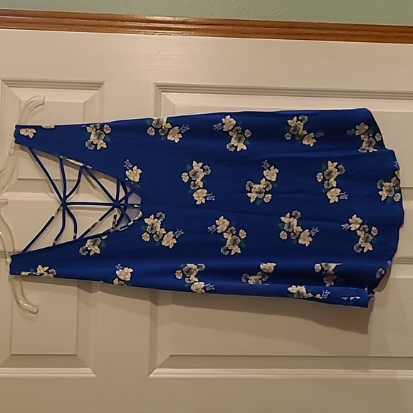 Sleeveless top - Picture 2 of 5